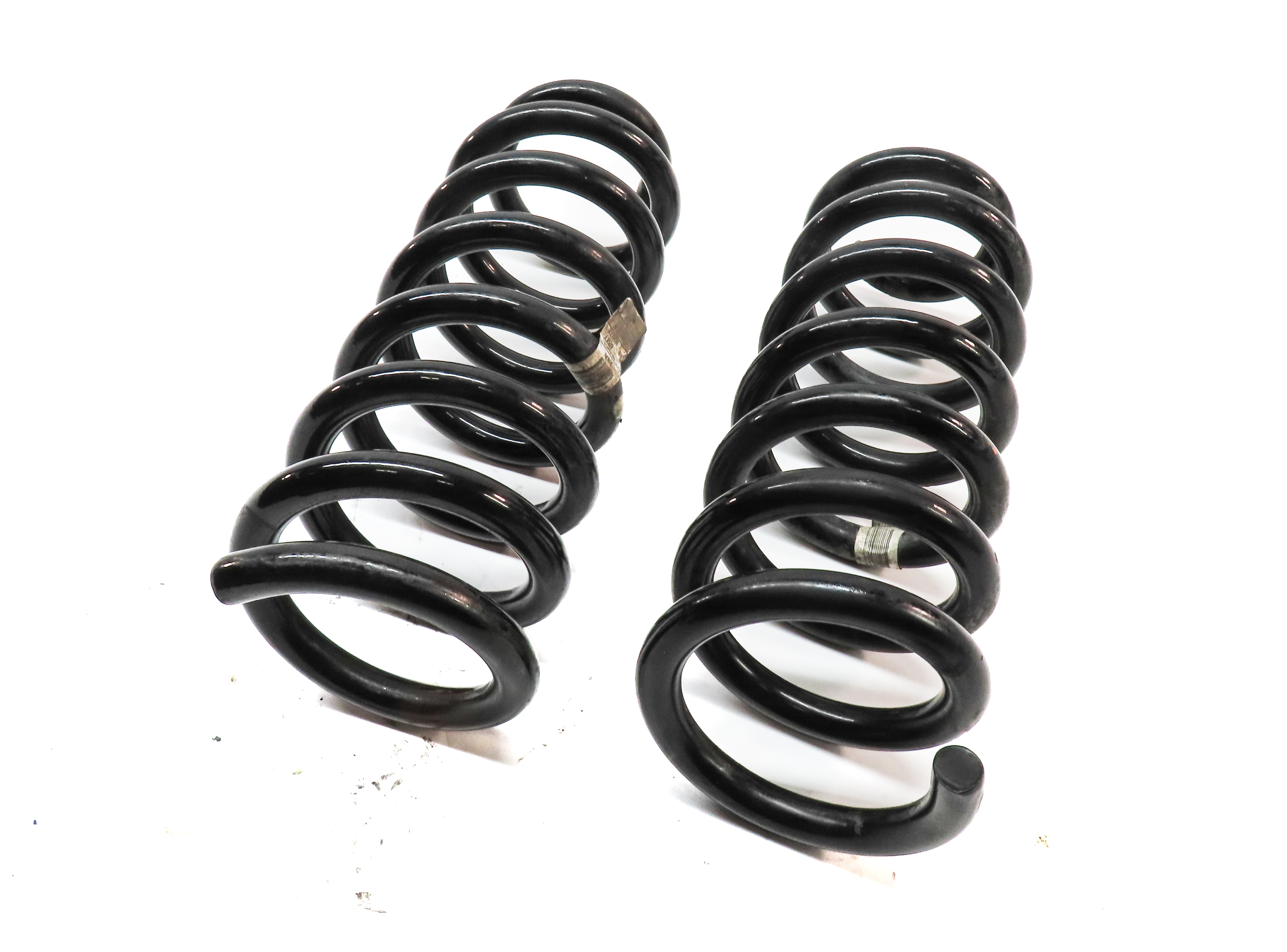 2015-2019 LAND ROVER DISCOVERY SPORT (L550) REAR SUSPENSION COIL SPRING SET-2 — exact item pictured